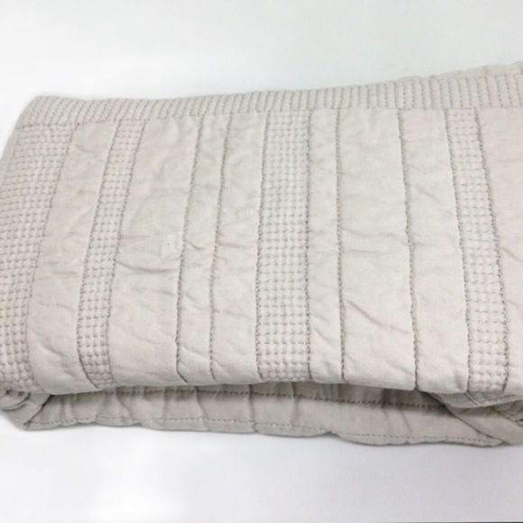 BarbaraBarry CottonQuilted Single Euro Pillow Sham in Eternity Oyster 26x26 NEW - Picture 2 of 9